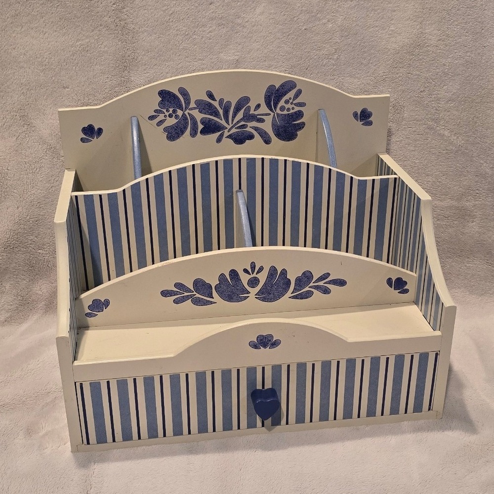 Pfaltzgraff Yorktowne Wood Desk Organizer Mail Sorter Drawer Blue Floral Heart‎